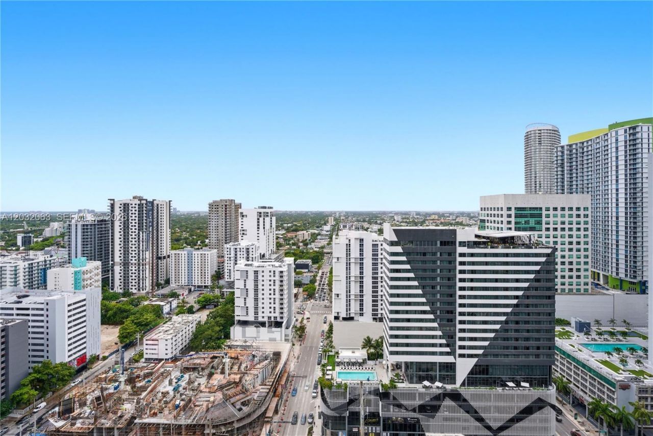 88 SW 7th St, Unit 2302, Miami, FL 33130 Photo