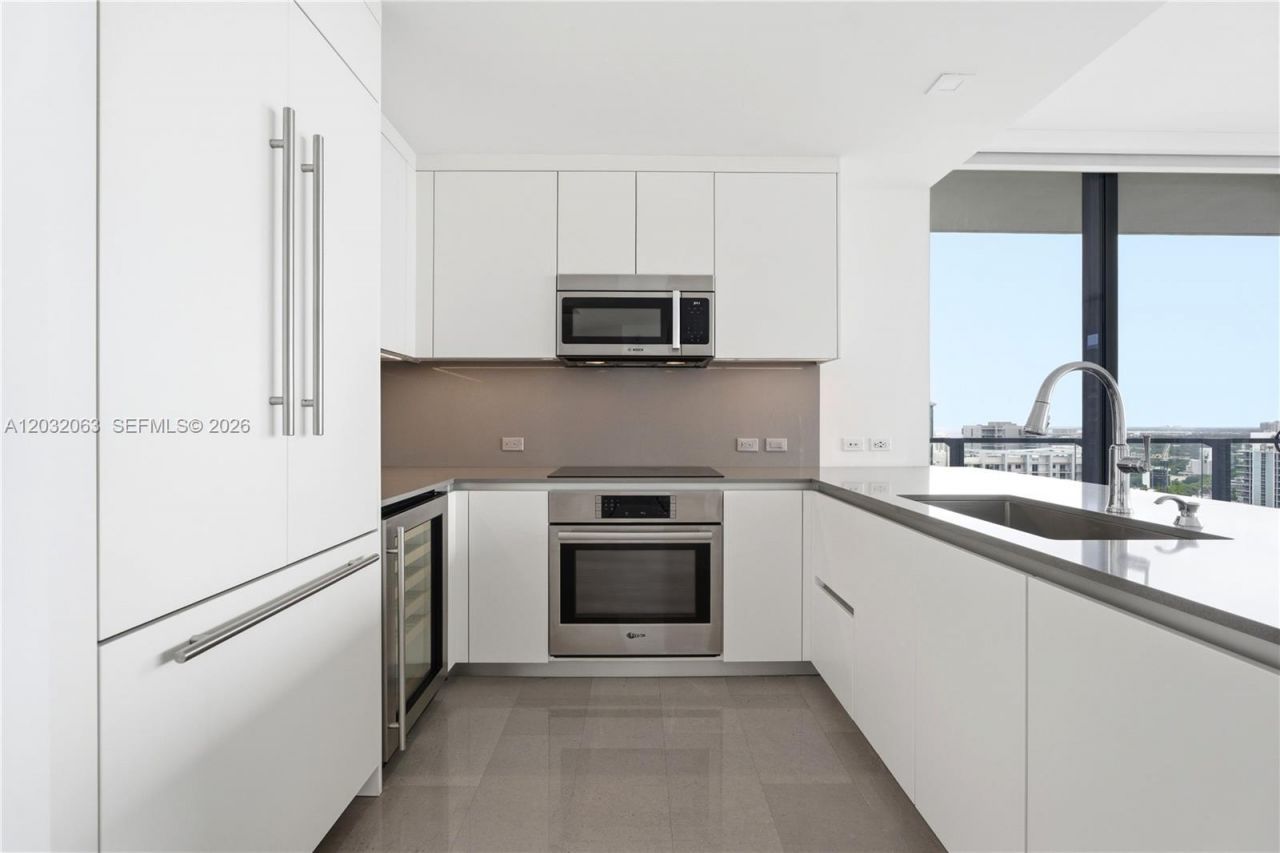 88 SW 7th St, Unit 2302, Miami, FL 33130 Photo