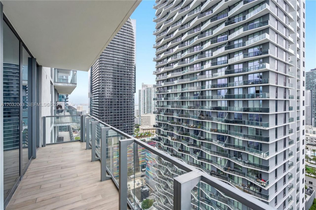 88 SW 7th St, Unit 2302, Miami, FL 33130 Photo
