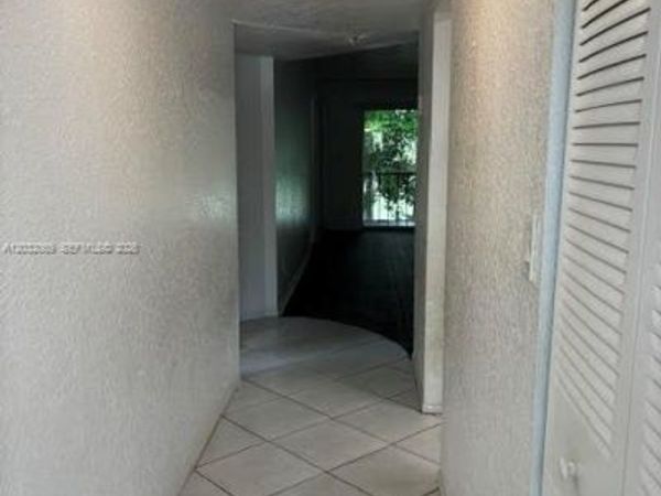 7831 N Colony Cir N, Unit 201, Tamarac, FL 33321