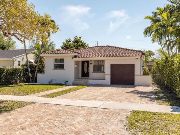 180 Carlisle Dr , Miami Springs, FL 33166