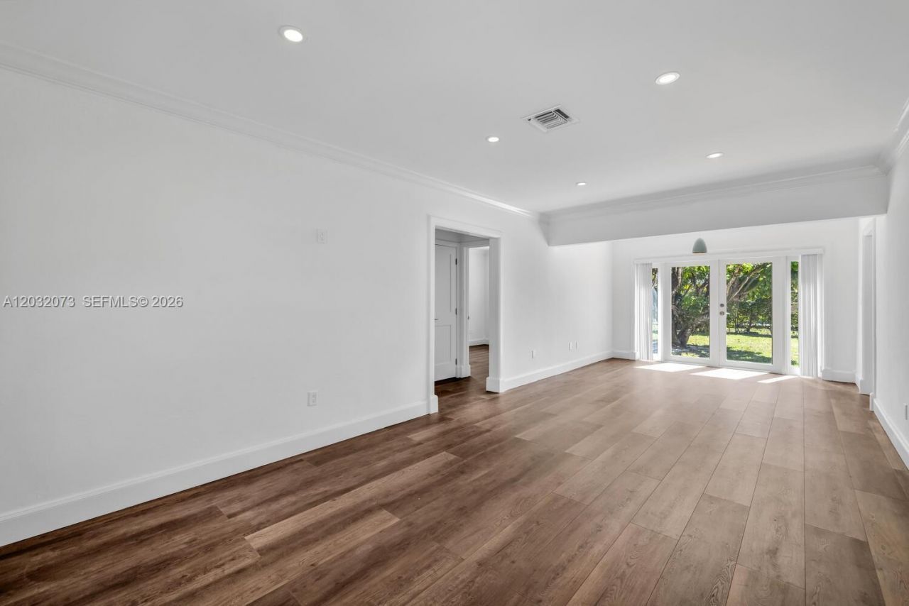 180 Carlisle Dr , Miami Springs, FL 33166 Photo