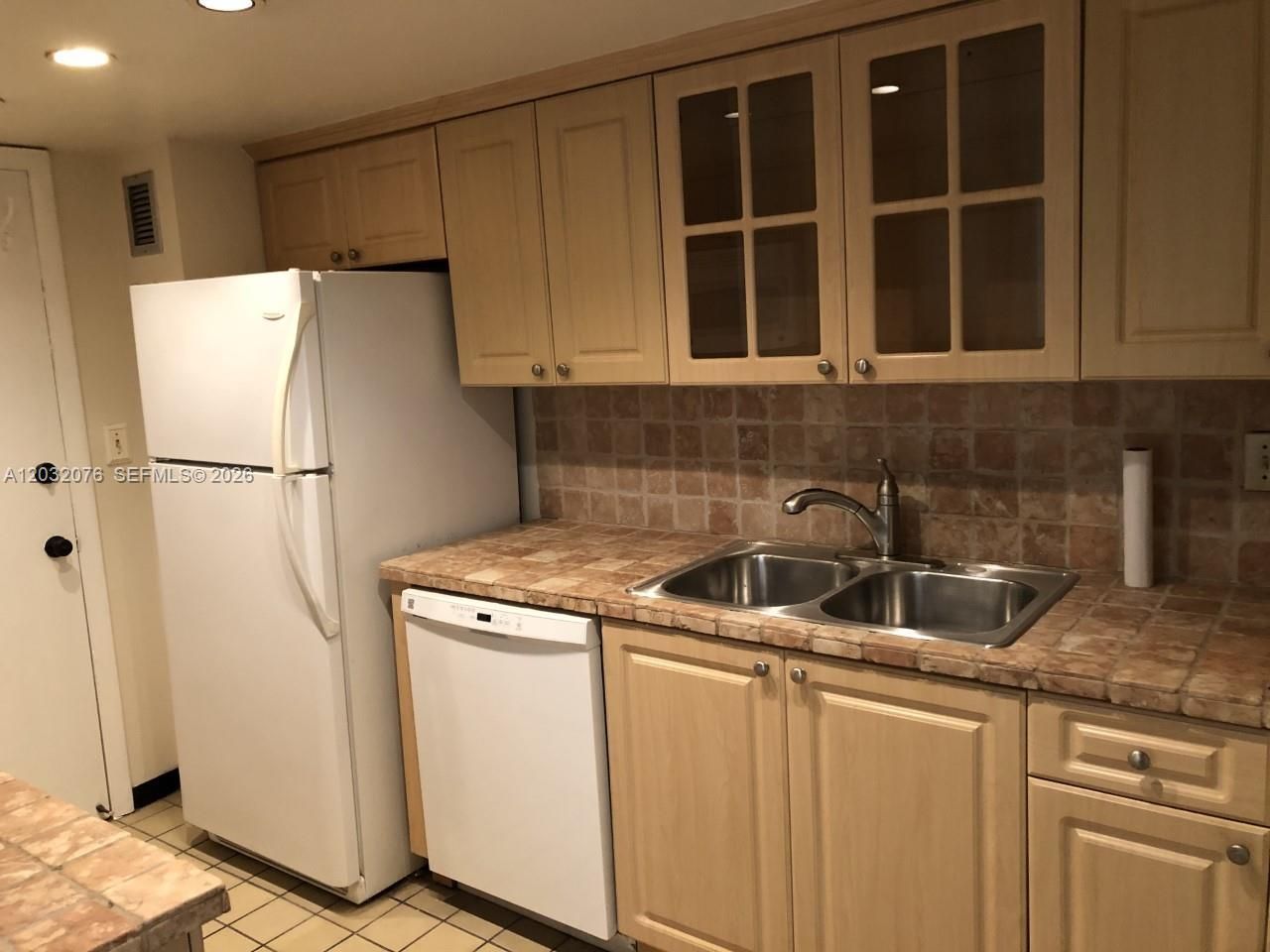 150 Ocean Lane Dr, Unit 4B, Key Biscayne, FL 33149 Photo