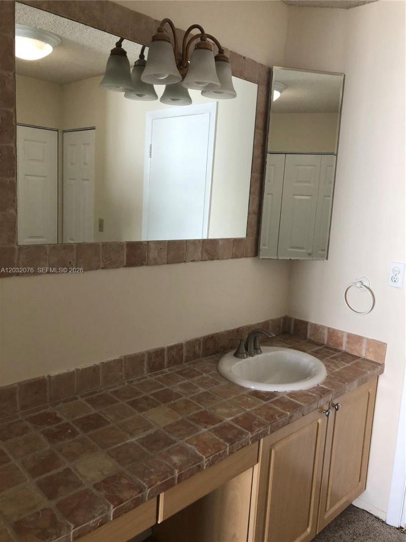 150 Ocean Lane Dr, Unit 4B, Key Biscayne, FL 33149 Photo