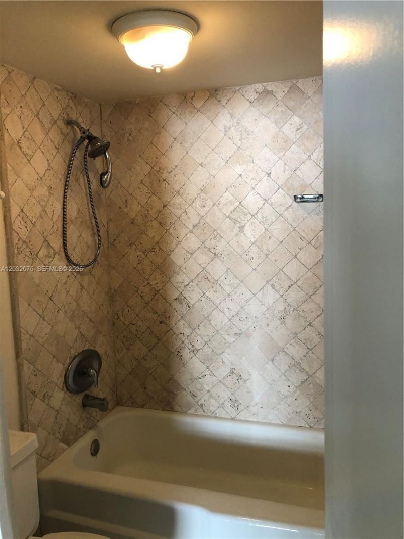 150 Ocean Lane Dr, Unit 4B, Key Biscayne, FL 33149 Photo