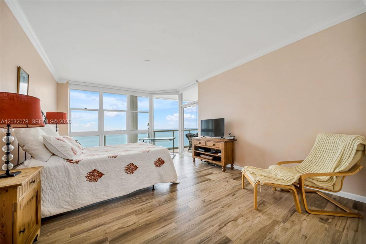 6051 N Ocean Dr, Unit 1501, Hollywood, FL 33019 Photo