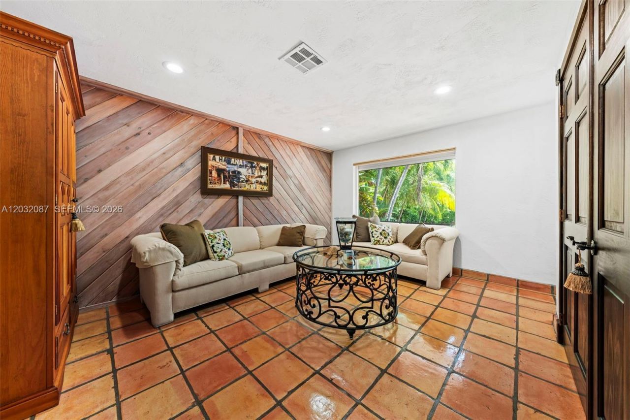 88110 Overseas Hwy, Islamorada, FL 33036 Photo