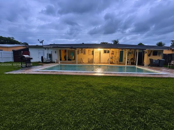 6492 SW 25th St , Miramar, FL 33023