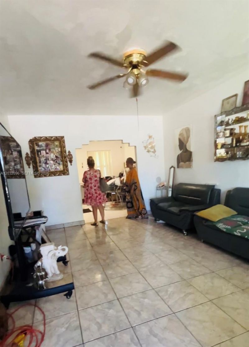 1100 NW 57th St, Miami, FL 33127 Photo