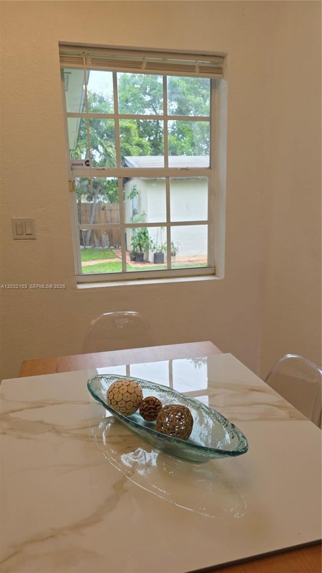 313 SW 2nd Ter , Hallandale Beach, FL 33009 Photo