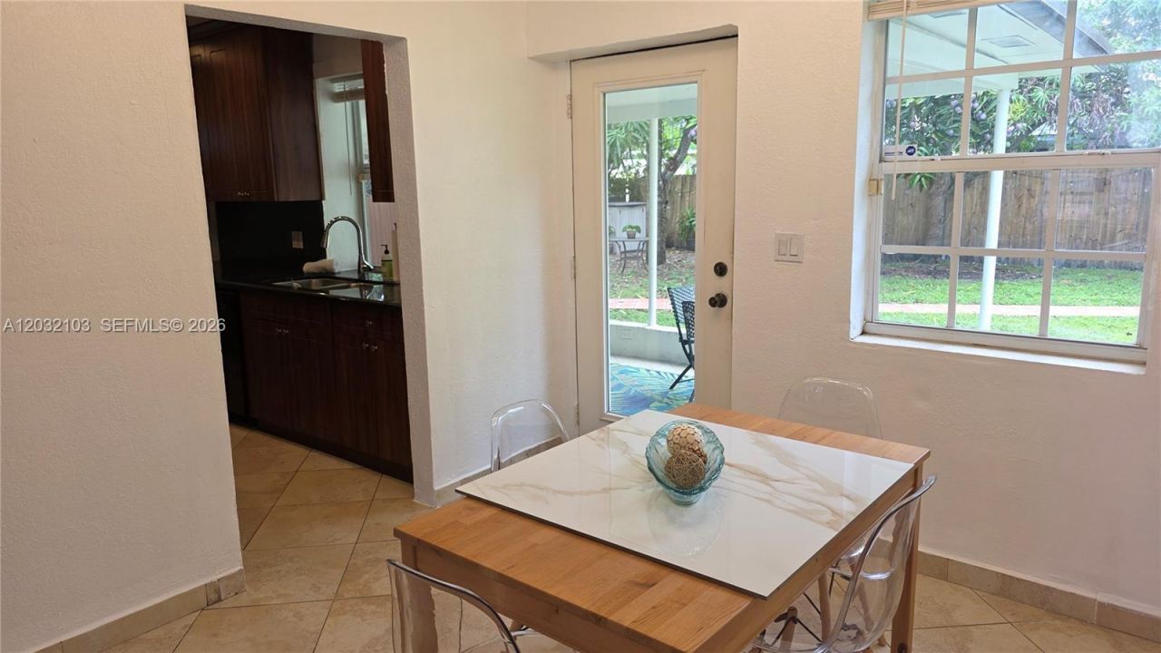 313 SW 2nd Ter , Hallandale Beach, FL 33009 Photo