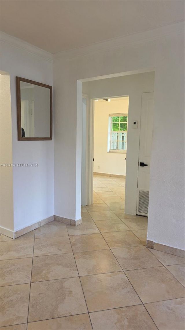 313 SW 2nd Ter , Hallandale Beach, FL 33009 Photo