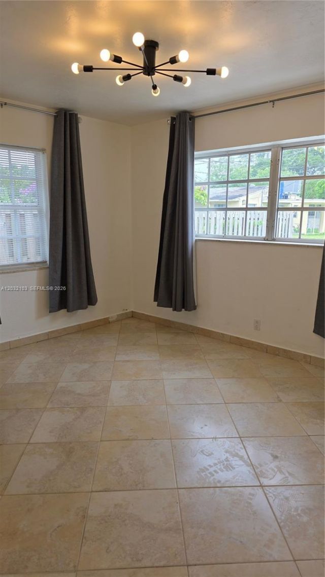 313 SW 2nd Ter , Hallandale Beach, FL 33009 Photo