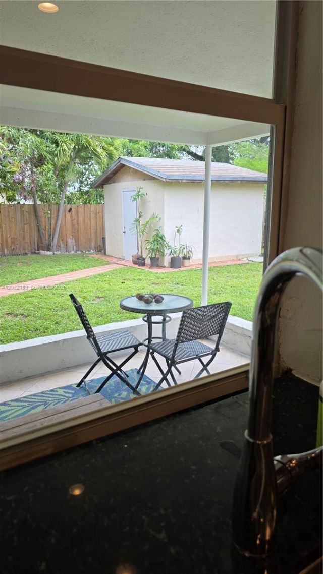 313 SW 2nd Ter , Hallandale Beach, FL 33009 Photo