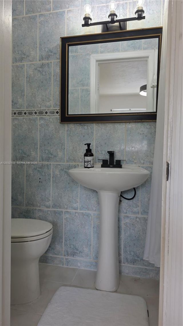 313 SW 2nd Ter , Hallandale Beach, FL 33009 Photo