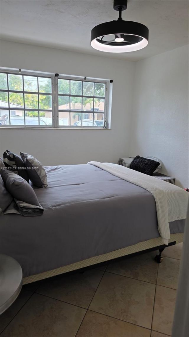 313 SW 2nd Ter , Hallandale Beach, FL 33009 Photo