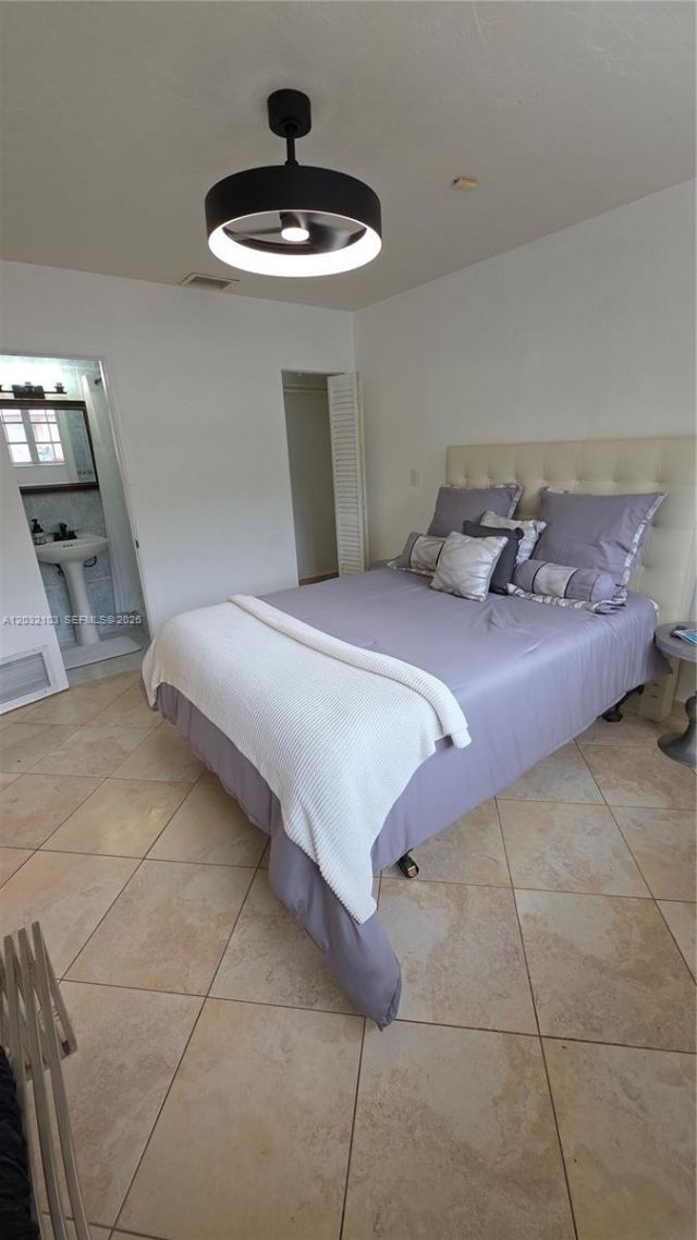 313 SW 2nd Ter , Hallandale Beach, FL 33009 Photo