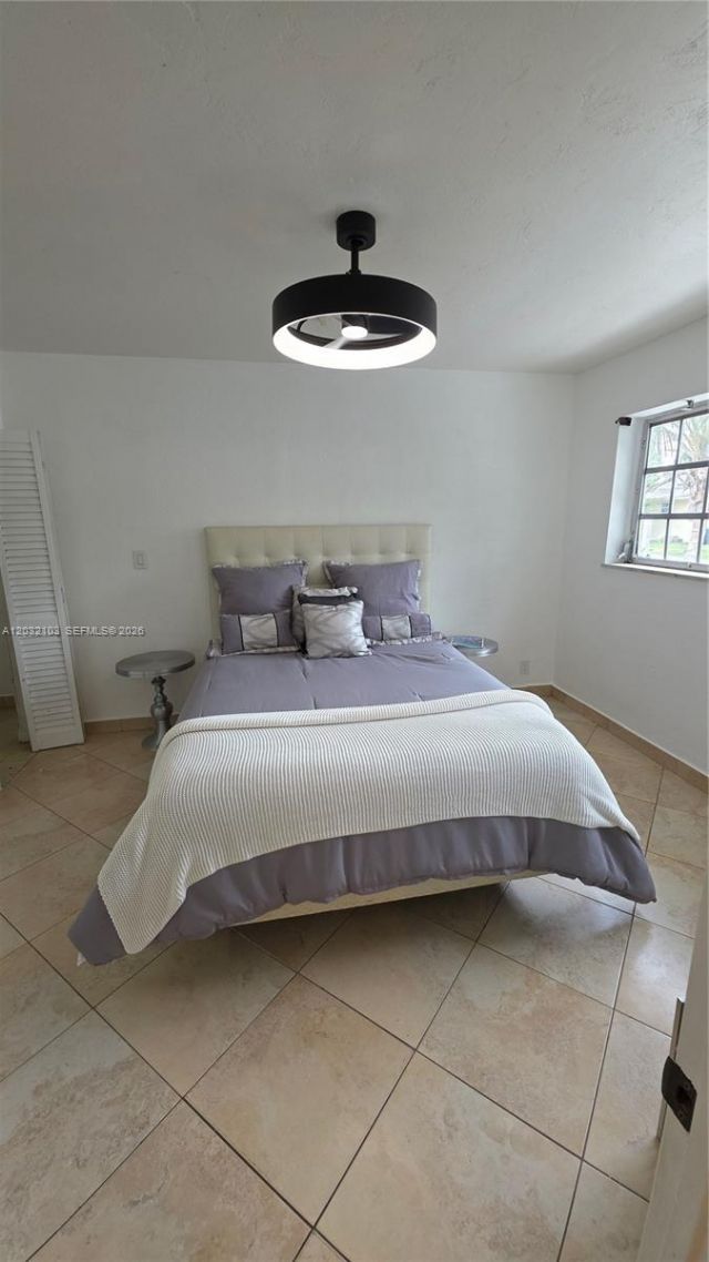 313 SW 2nd Ter , Hallandale Beach, FL 33009 Photo