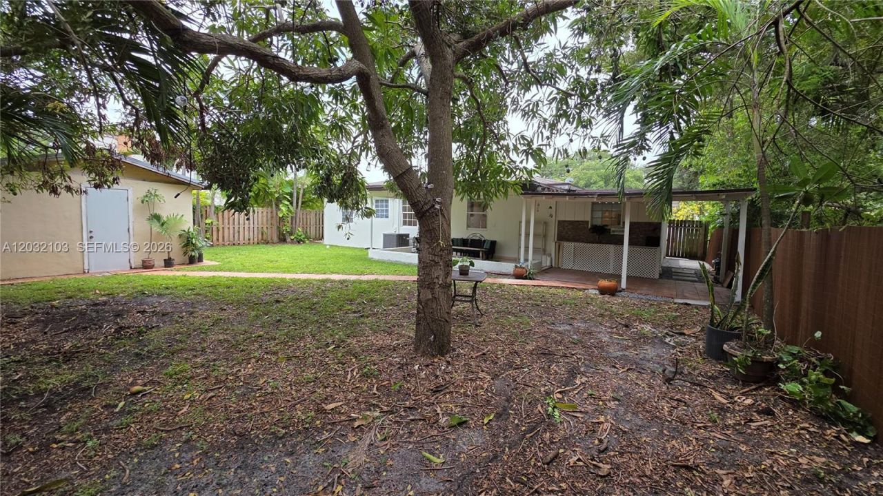 313 SW 2nd Ter , Hallandale Beach, FL 33009 Photo