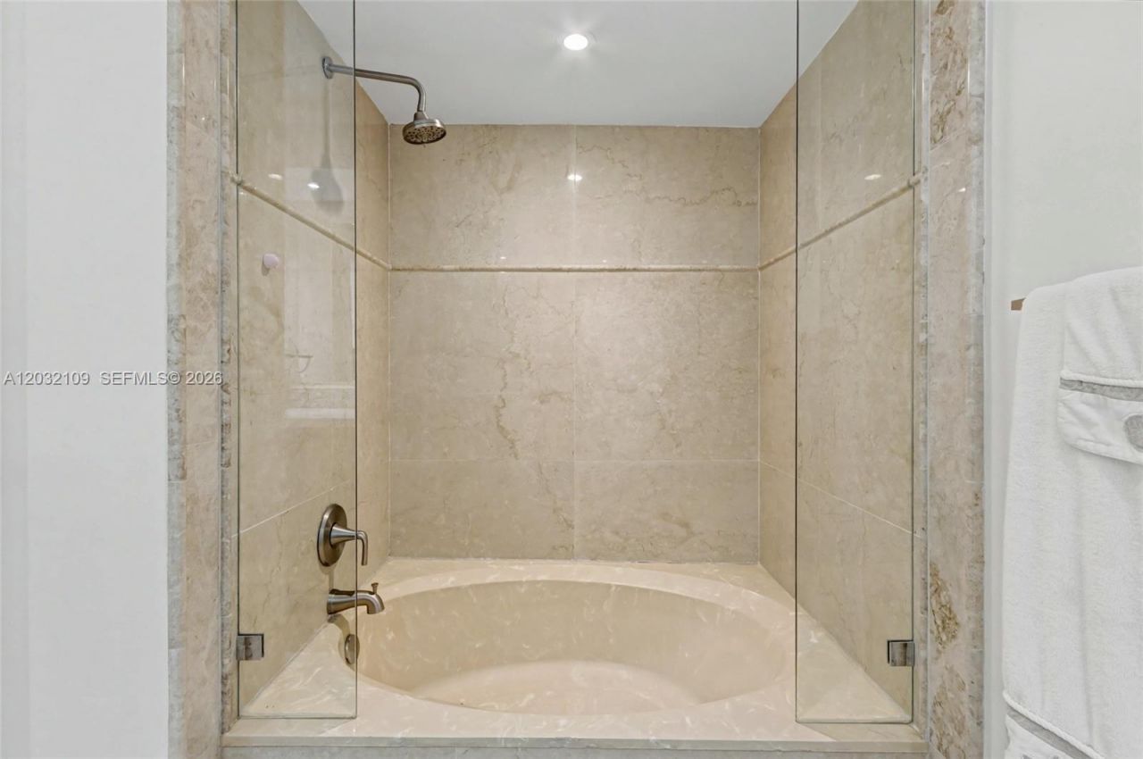 2017 S Ocean Dr , Unit 209, Hallandale Beach, FL 33009 Photo