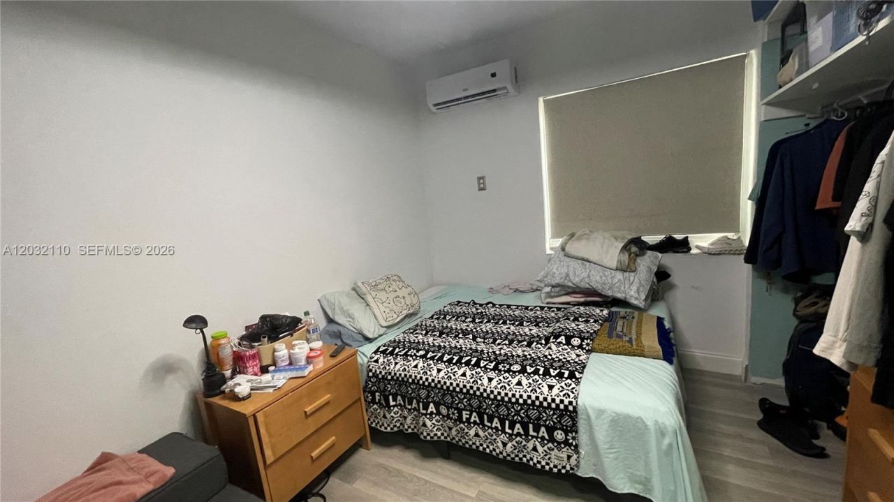 1043 NW 2nd St , Unit 2, Miami, FL 33128 Photo
