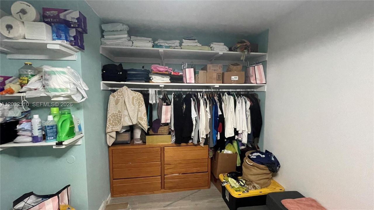 1043 NW 2nd St , Unit 2, Miami, FL 33128 Photo