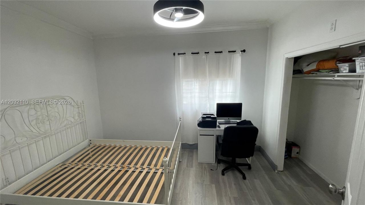 1043 NW 2nd St , Unit 2, Miami, FL 33128 Photo