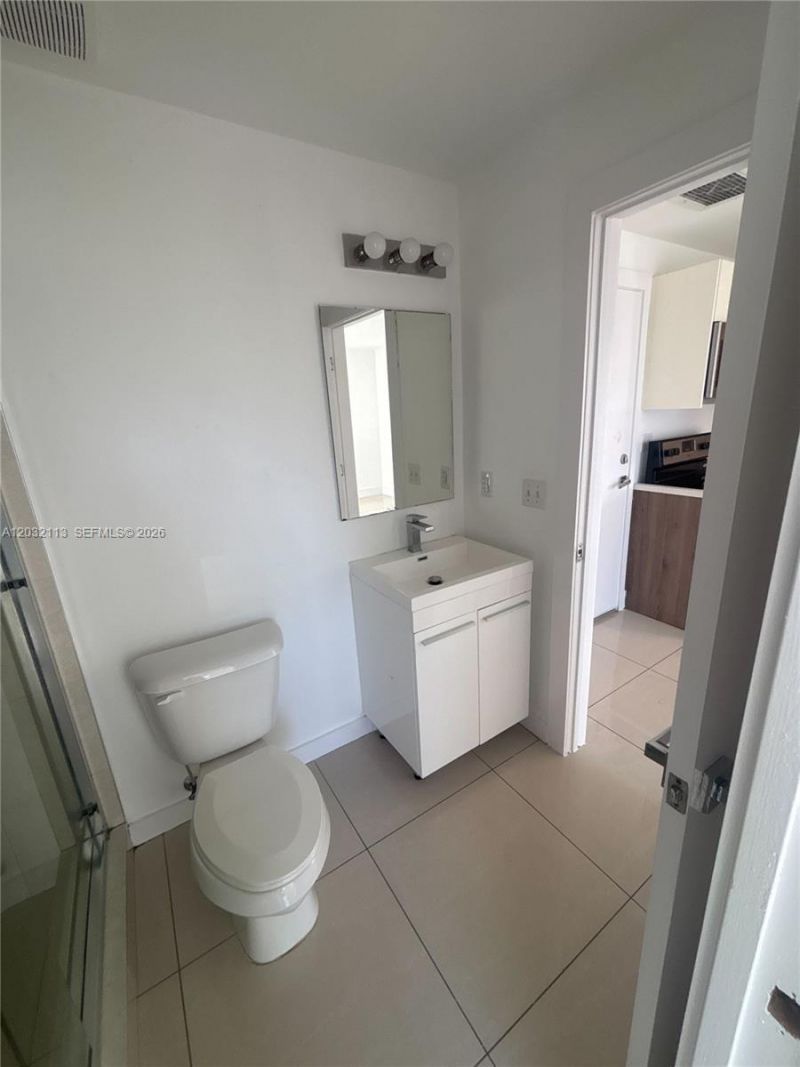 829 SW 18th Ave , Unit 203, Miami, FL 33135 Photo