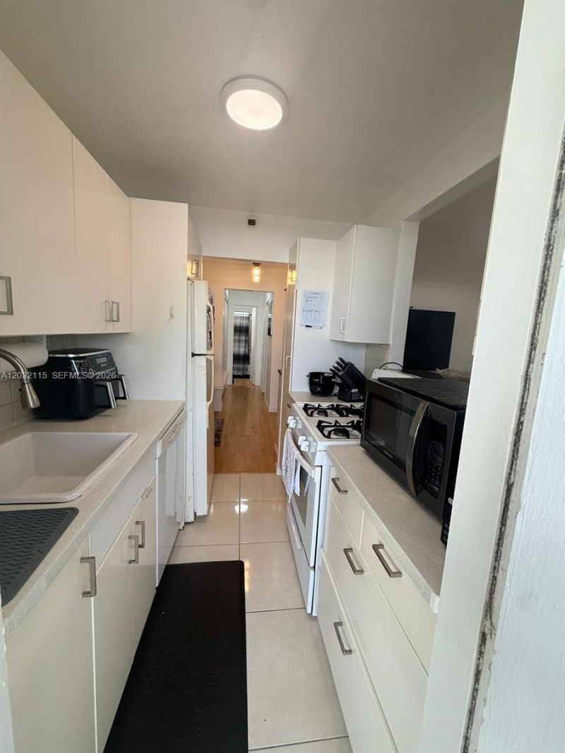 900 Euclid Ave , Unit 18, Miami Beach, FL 33139 Photo