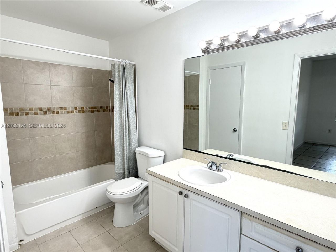 1701 NW 96th Ter, Unit 1J, Pembroke Pines, FL 33024 Photo