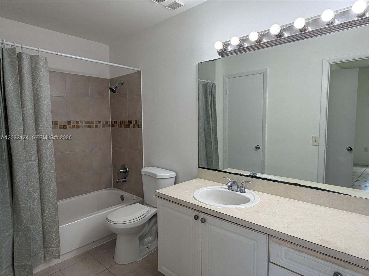 1701 NW 96th Ter, Unit 1J, Pembroke Pines, FL 33024 Photo
