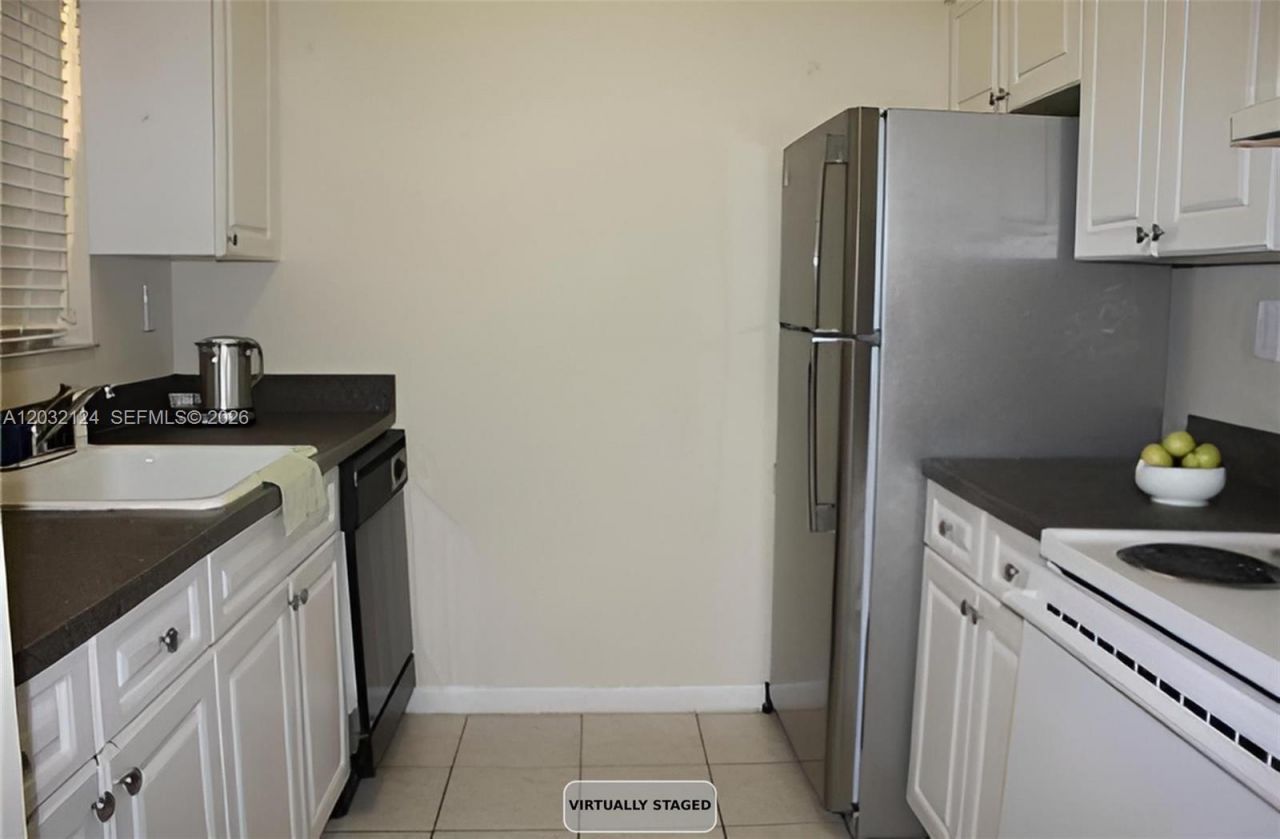 1701 NW 96th Ter , Unit 1J, Pembroke Pines, FL 33024 Photo
