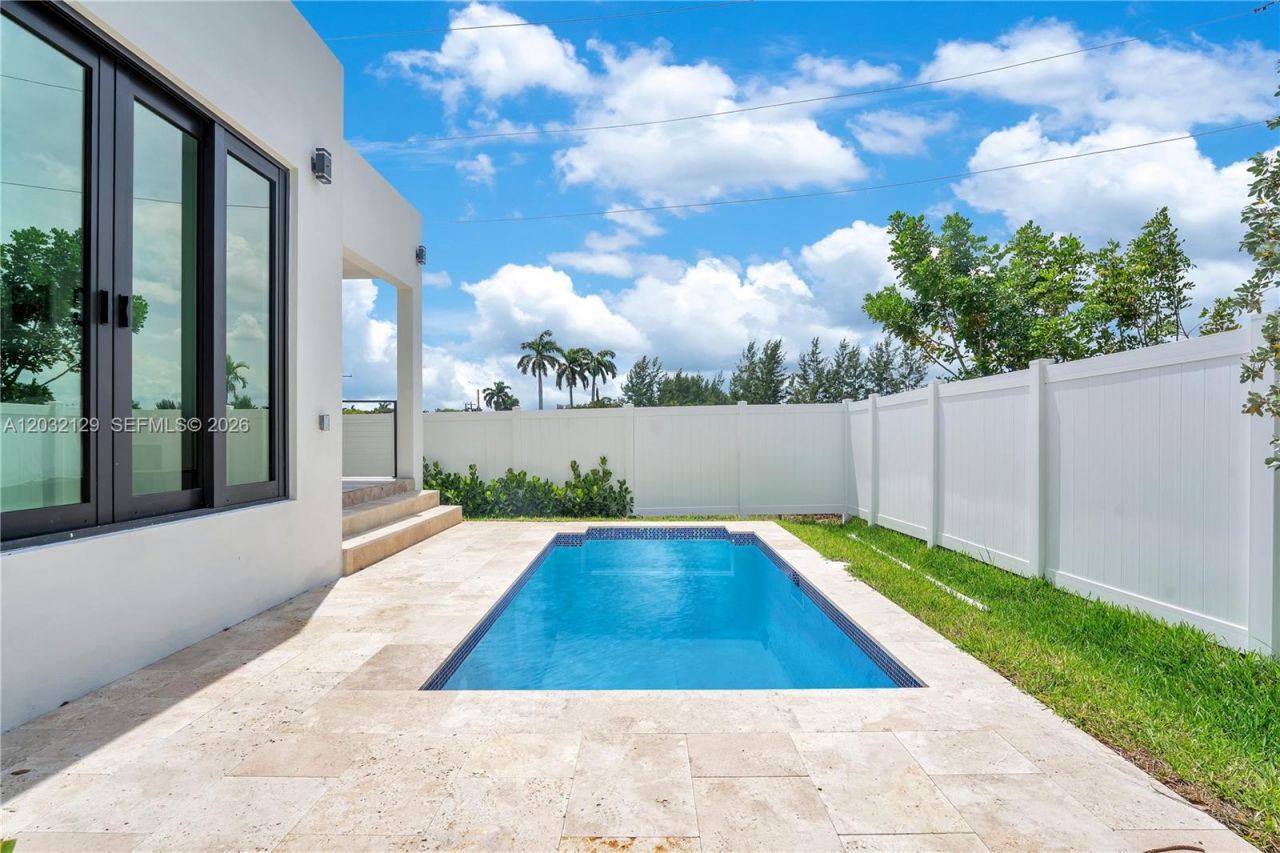 2665 Johnson St, Hollywood, FL 33020 Photo