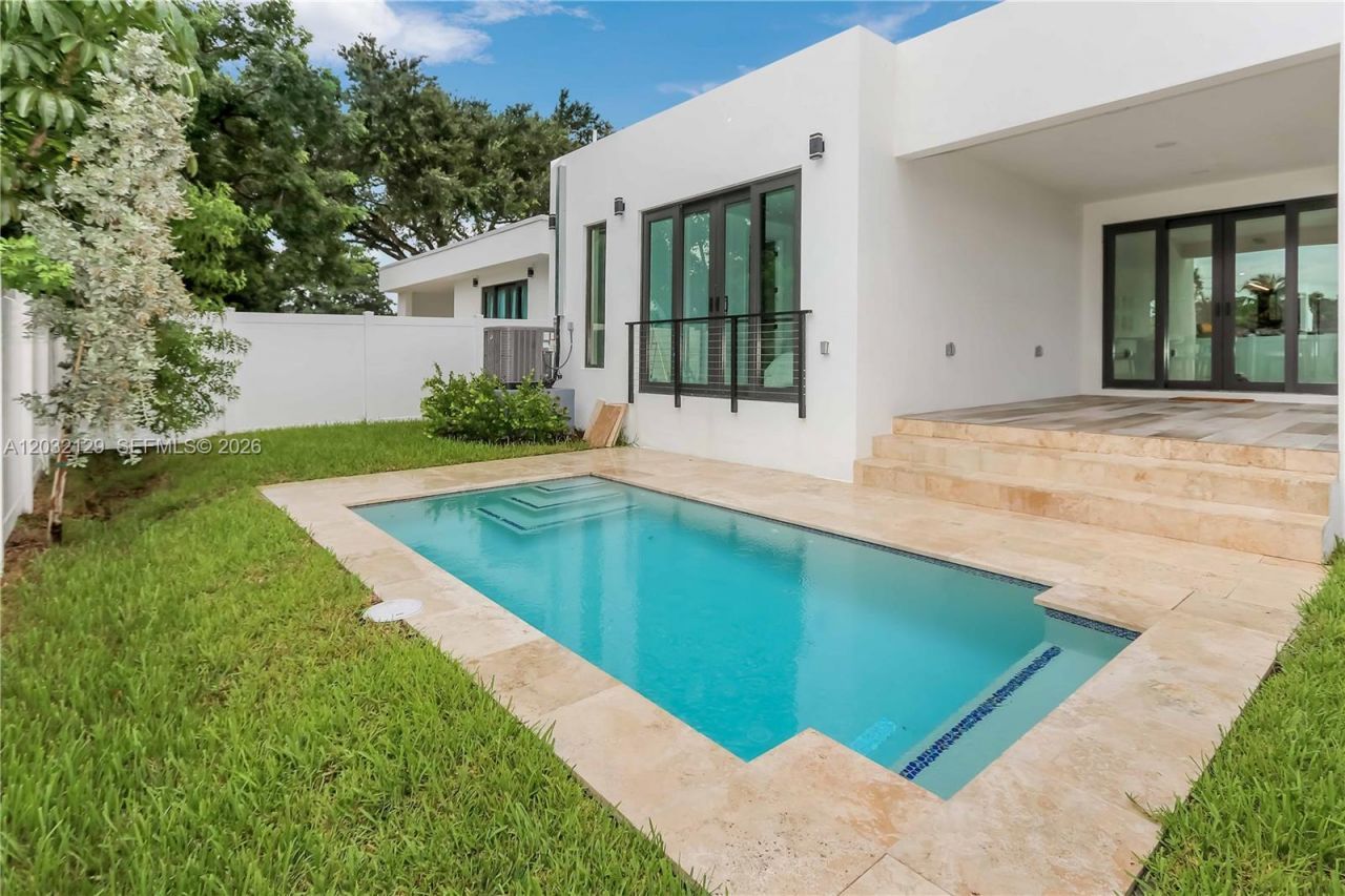 2665 Johnson St, Hollywood, FL 33020 Photo