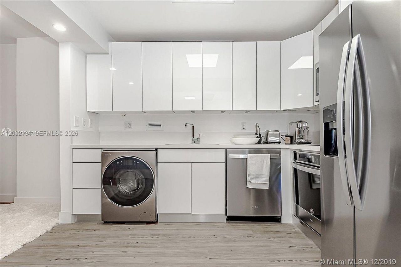 2301 Collins Ave, Unit 843, Miami Beach, FL 33139 Photo