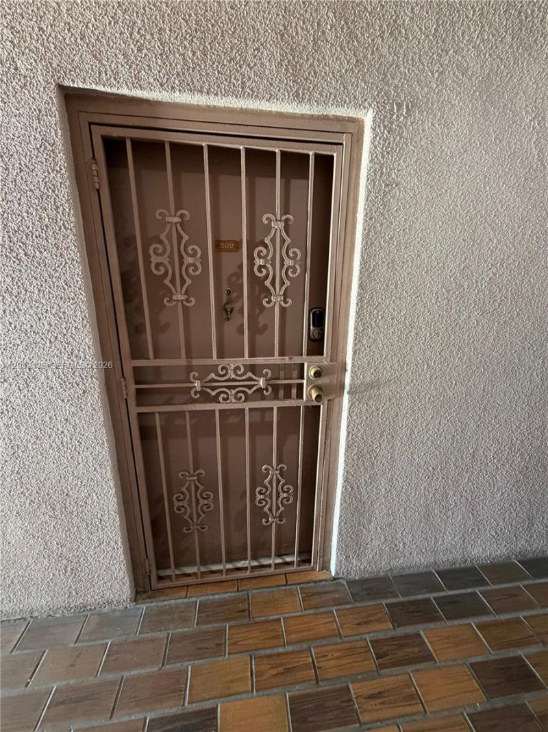 605 NW 72nd Ave, Unit 509, Miami, FL 33126 Photo