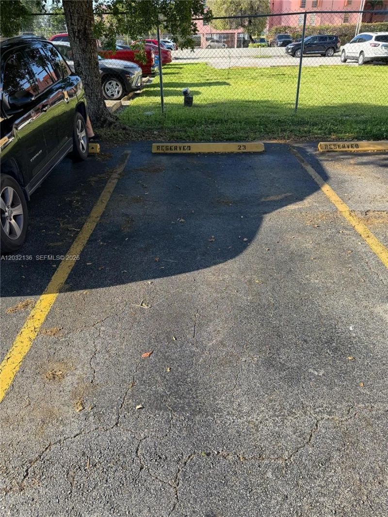 605 NW 72nd Ave, Unit 509, Miami, FL 33126 Photo
