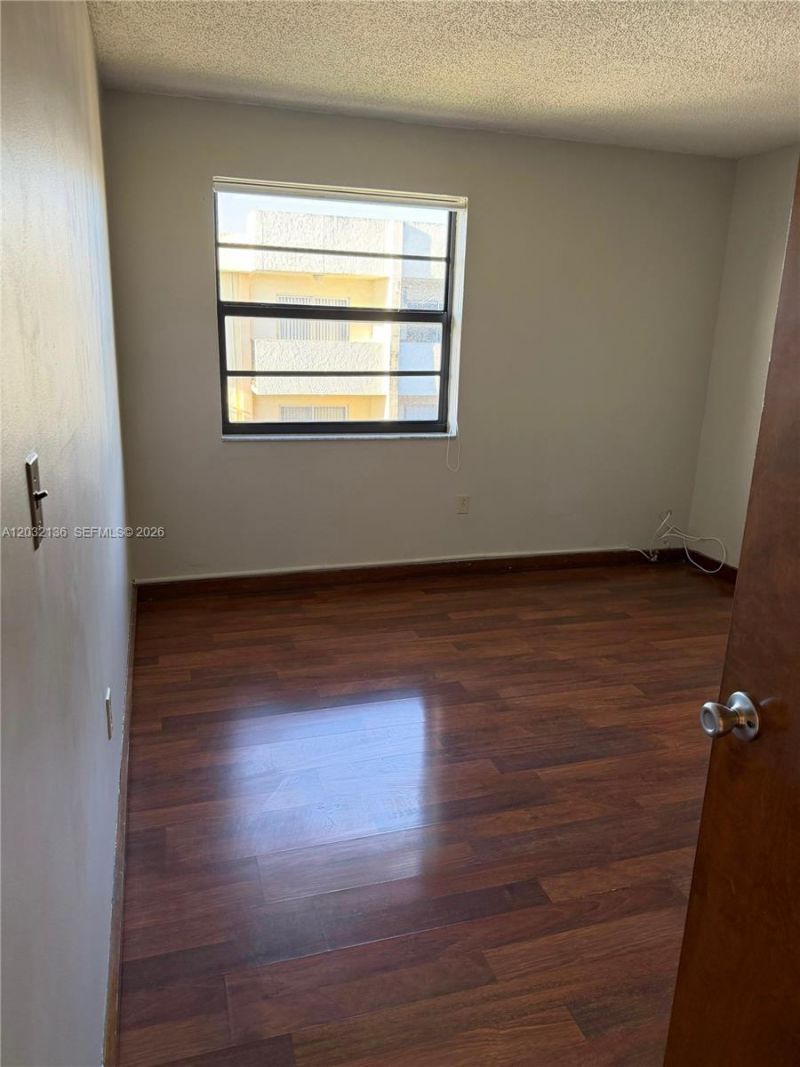 605 NW 72nd Ave, Unit 509, Miami, FL 33126 Photo