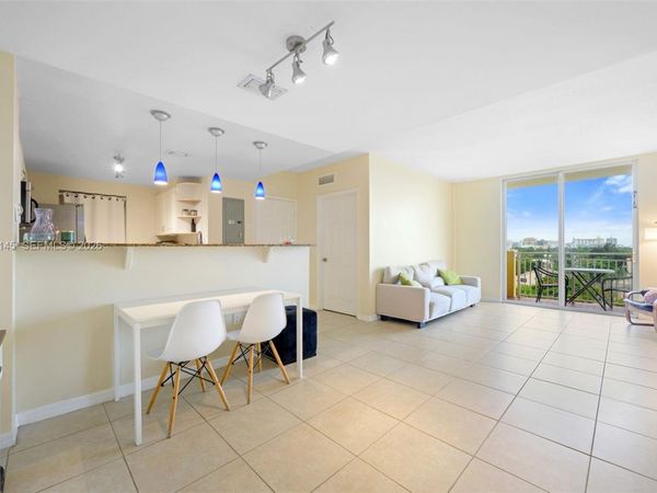 215 SW 42nd Ave, Unit 708, Miami, FL 33134