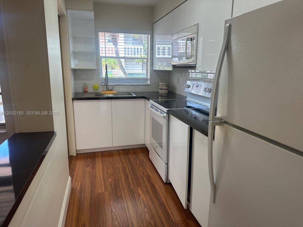 160 NE 8th Ave , Unit 25A, Hallandale Beach, FL 33009 Photo