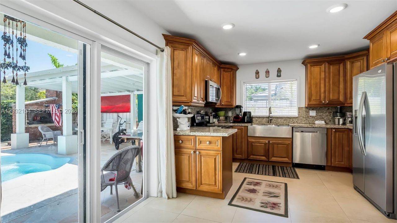 8532 SW 211th Ter , Cutler Bay, FL 33189 Photo
