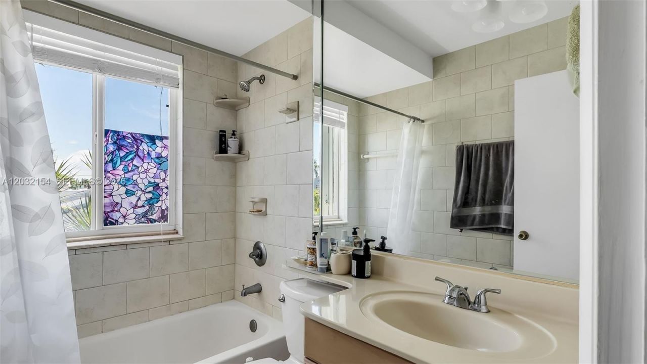 8532 SW 211th Ter , Cutler Bay, FL 33189 Photo