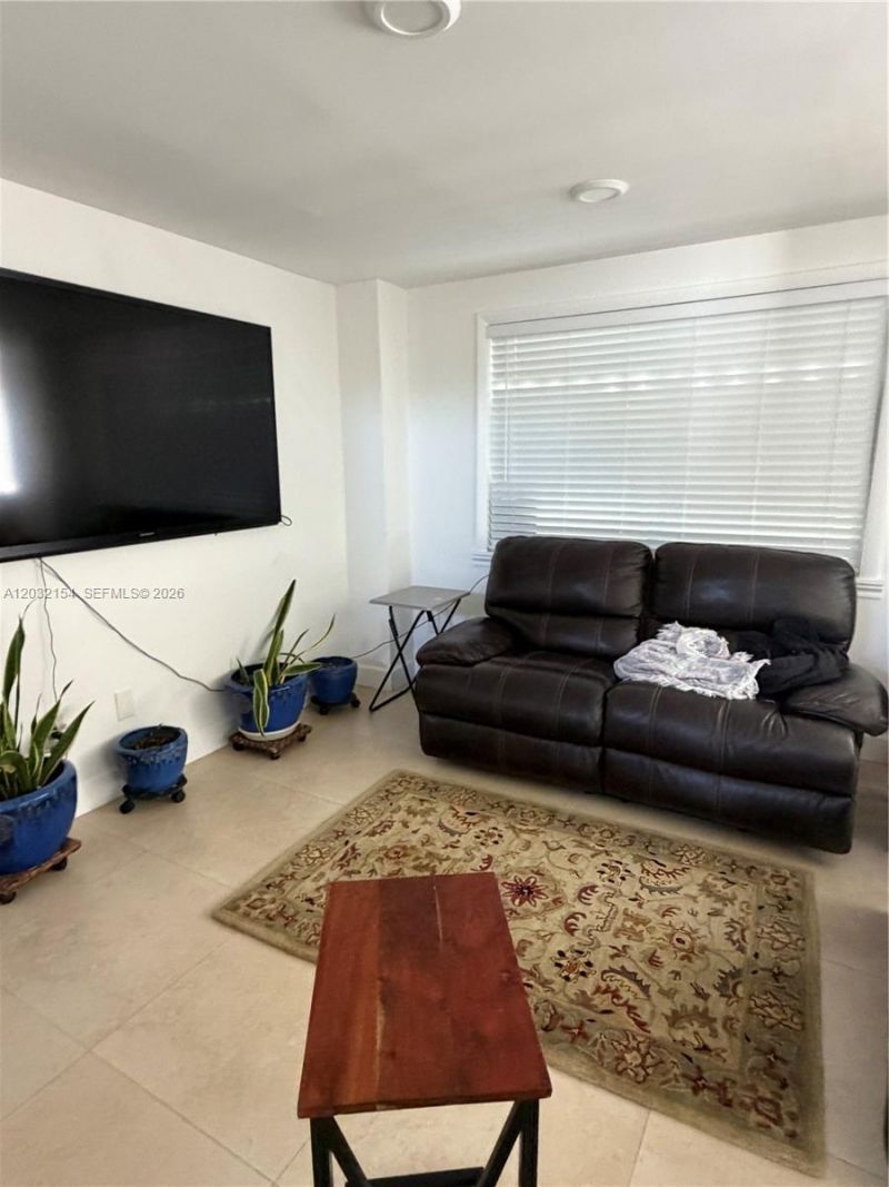 8532 SW 211th Ter , Cutler Bay, FL 33189 Photo