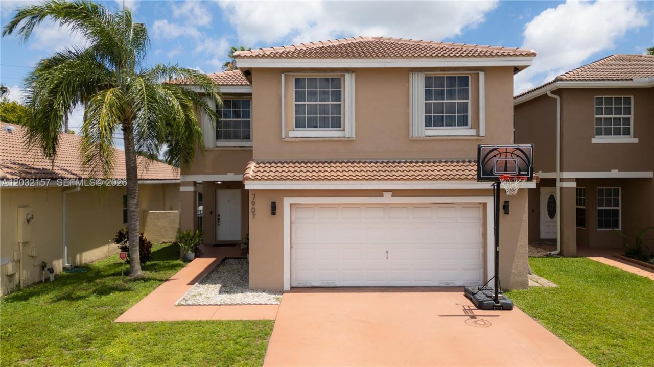 7907 N Silverado Cir, Davie, FL 33024 Photo