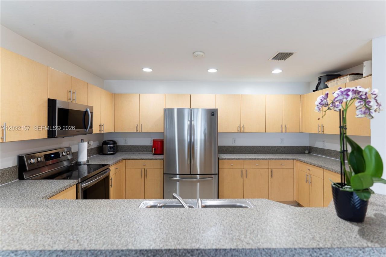 7907 N Silverado Cir , Davie, FL 33024 Photo