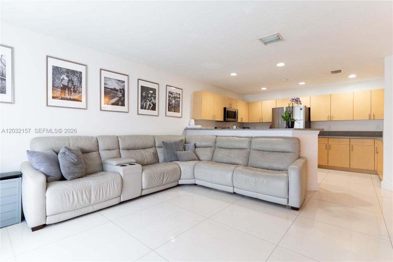 7907 N Silverado Cir , Davie, FL 33024 Photo
