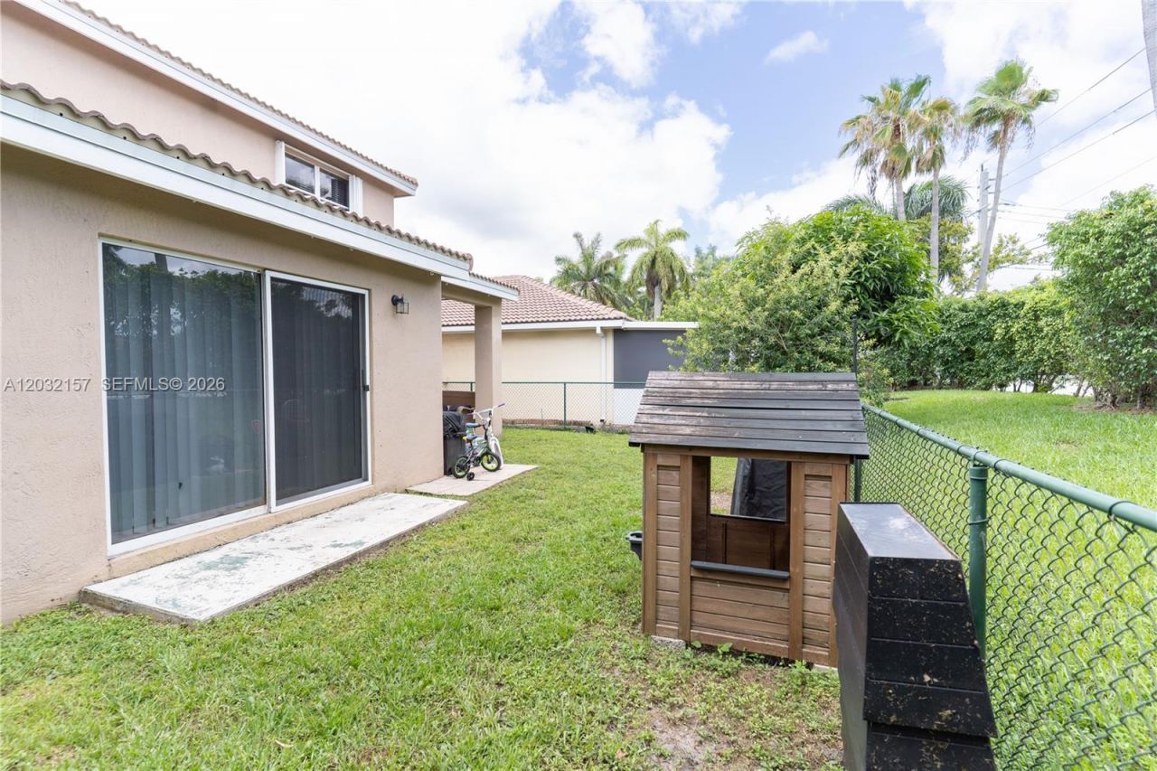 7907 N Silverado Cir , Davie, FL 33024 Photo