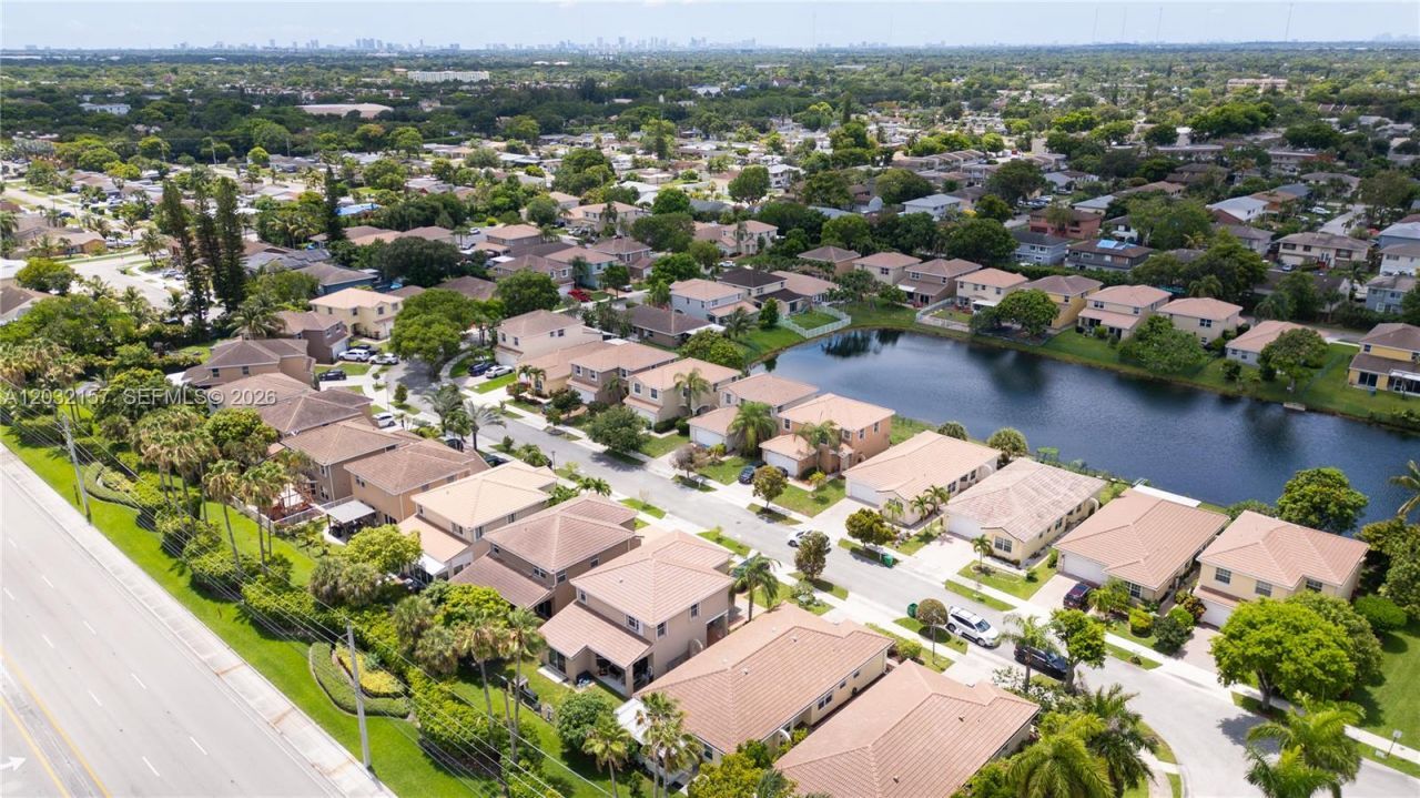 7907 N Silverado Cir , Davie, FL 33024 Photo