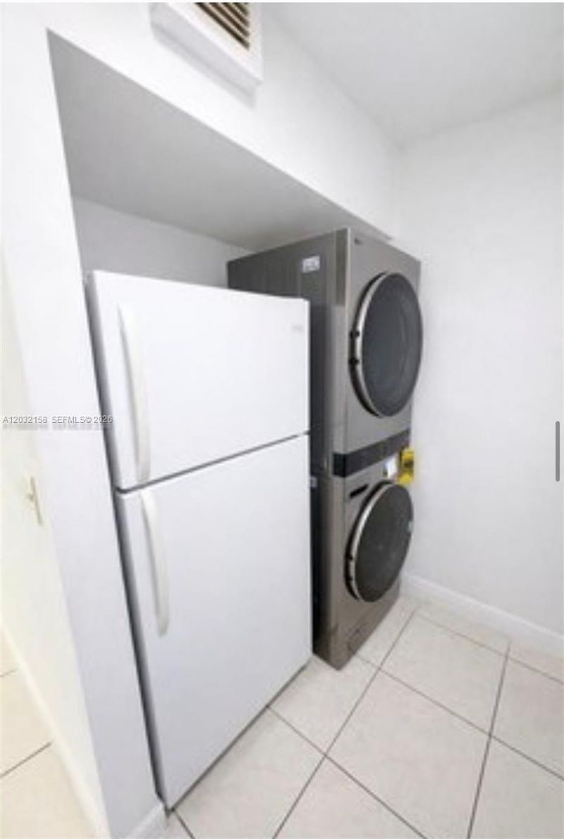 2530 W 67th Pl , Unit 12-29, Hialeah, FL 33016 Photo