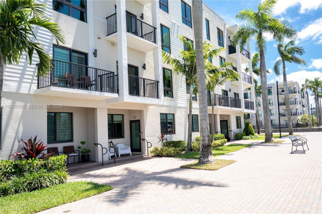 4640 NW 84th Ave , Unit 12, Doral, FL 33166 Photo